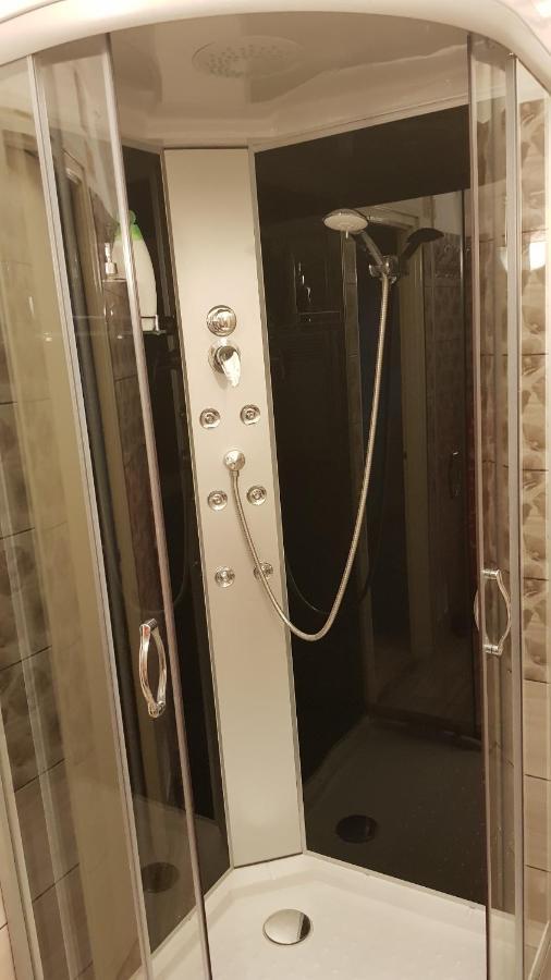 Lia Apartman Apartment Kiskunhalas Luaran gambar