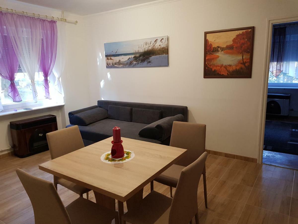 Lia Apartman Apartment Kiskunhalas Luaran gambar